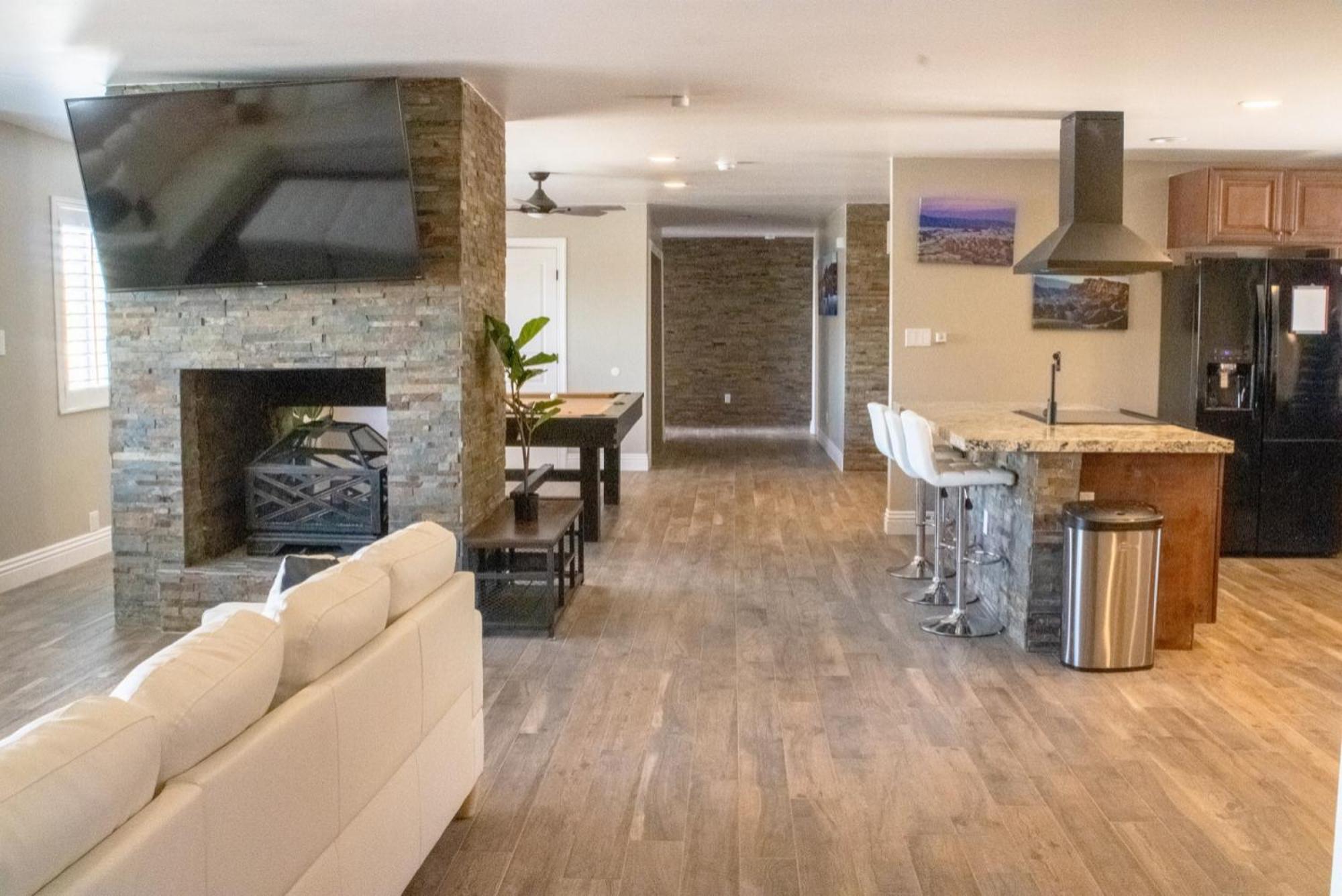 Lux Private Home - Pool, Billiards, 8 Smart Tvs, Board Games, Cotton Bedding - The Stone Sanctuary At Mccullough Hills Trailhead Las Vegas Buitenkant foto
