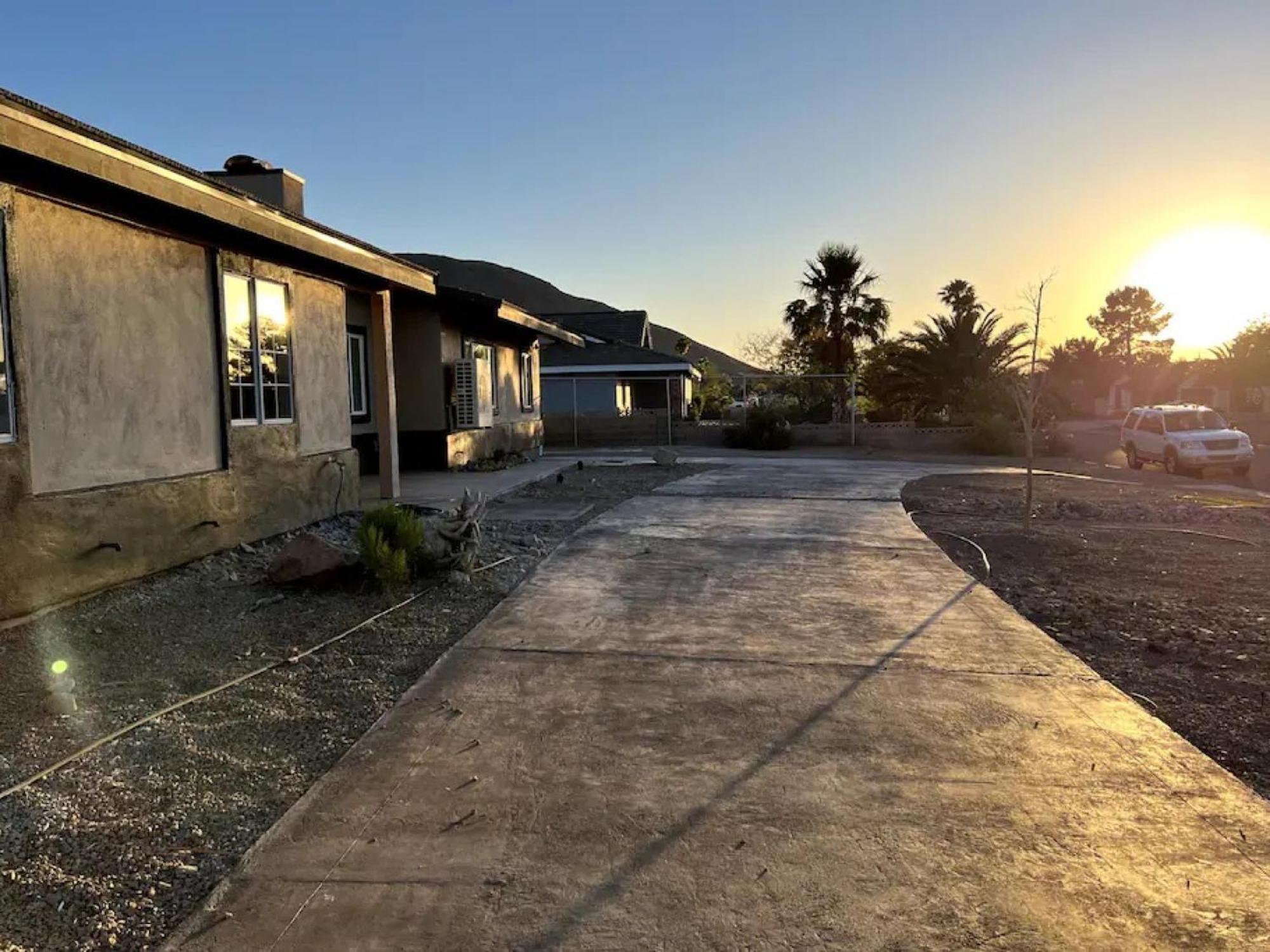 Lux Private Home - Pool, Billiards, 8 Smart Tvs, Board Games, Cotton Bedding - The Stone Sanctuary At Mccullough Hills Trailhead Las Vegas Buitenkant foto