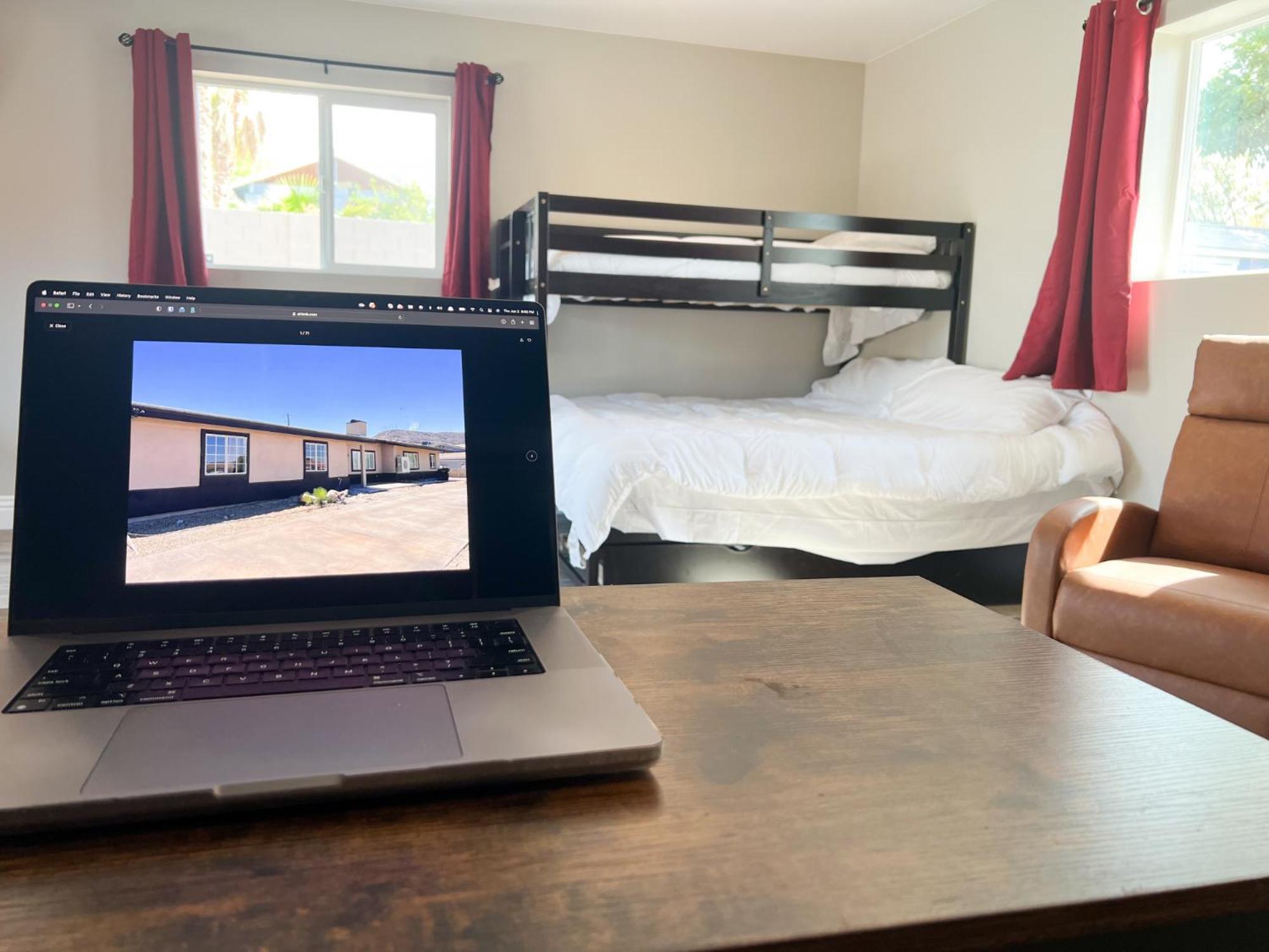 Lux Private Home - Pool, Billiards, 8 Smart Tvs, Board Games, Cotton Bedding - The Stone Sanctuary At Mccullough Hills Trailhead Las Vegas Buitenkant foto